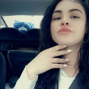 Meet your Posher, Mia